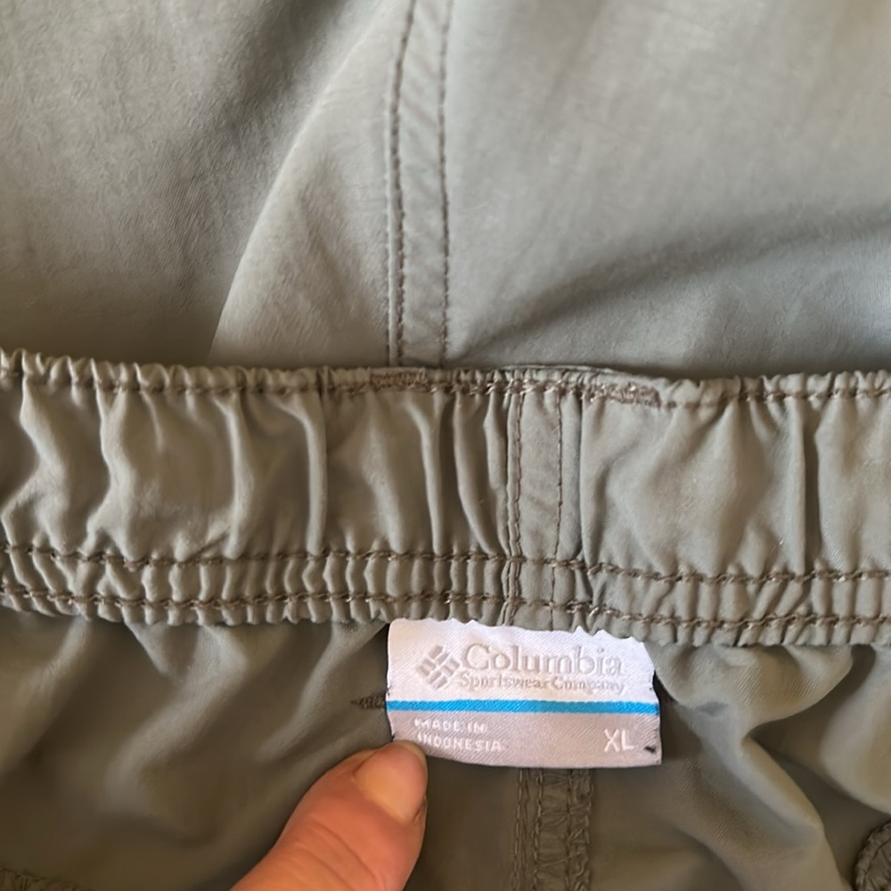Columbia Women's Omni-Shade UPF 30 Walnut River 6" Shorts in Olive. size XL NWOT - Picture 6 of 11